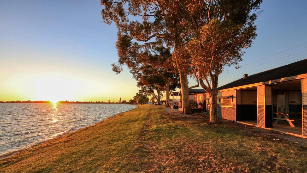 Lake Boga Caravan Park Bagian luar foto
