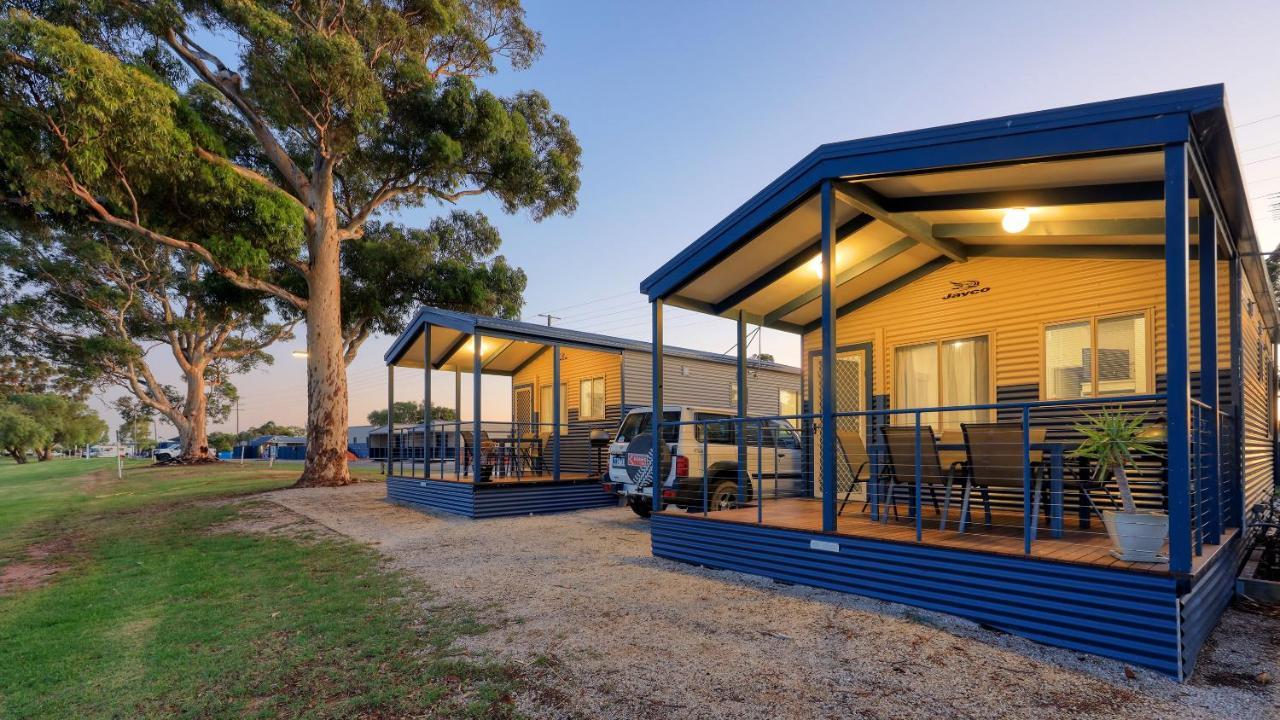 Lake Boga Caravan Park Bagian luar foto