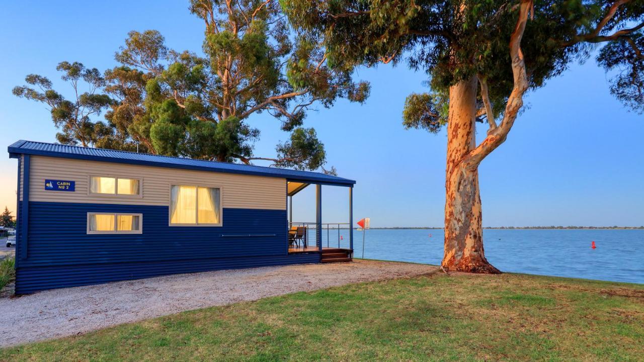 Lake Boga Caravan Park Bagian luar foto