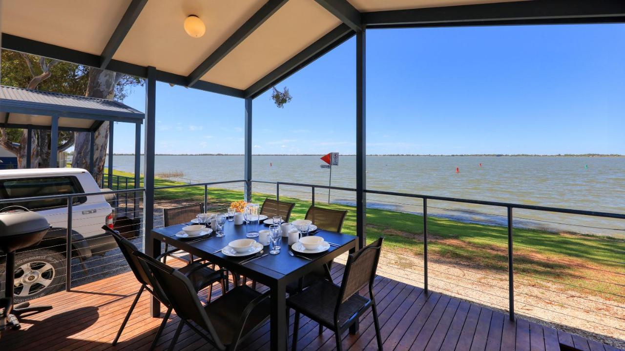 Lake Boga Caravan Park Bagian luar foto