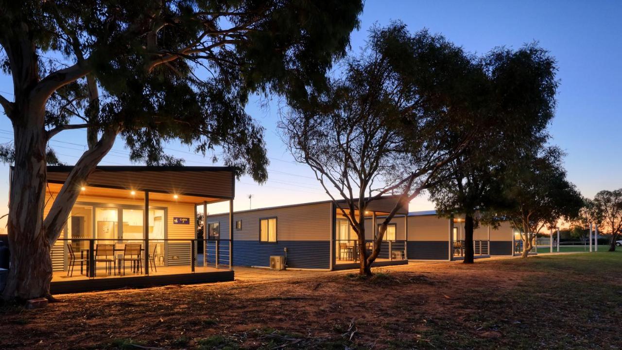 Lake Boga Caravan Park Bagian luar foto
