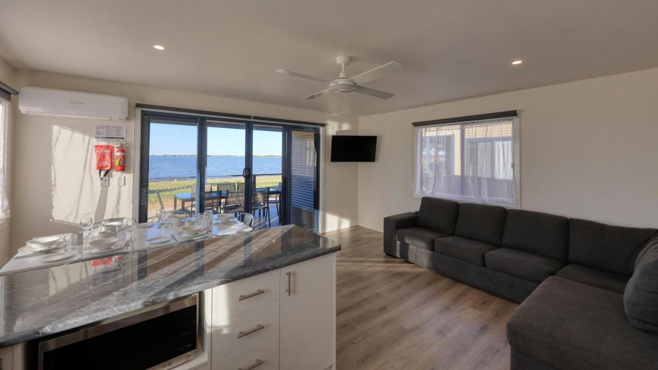Lake Boga Caravan Park Bagian luar foto