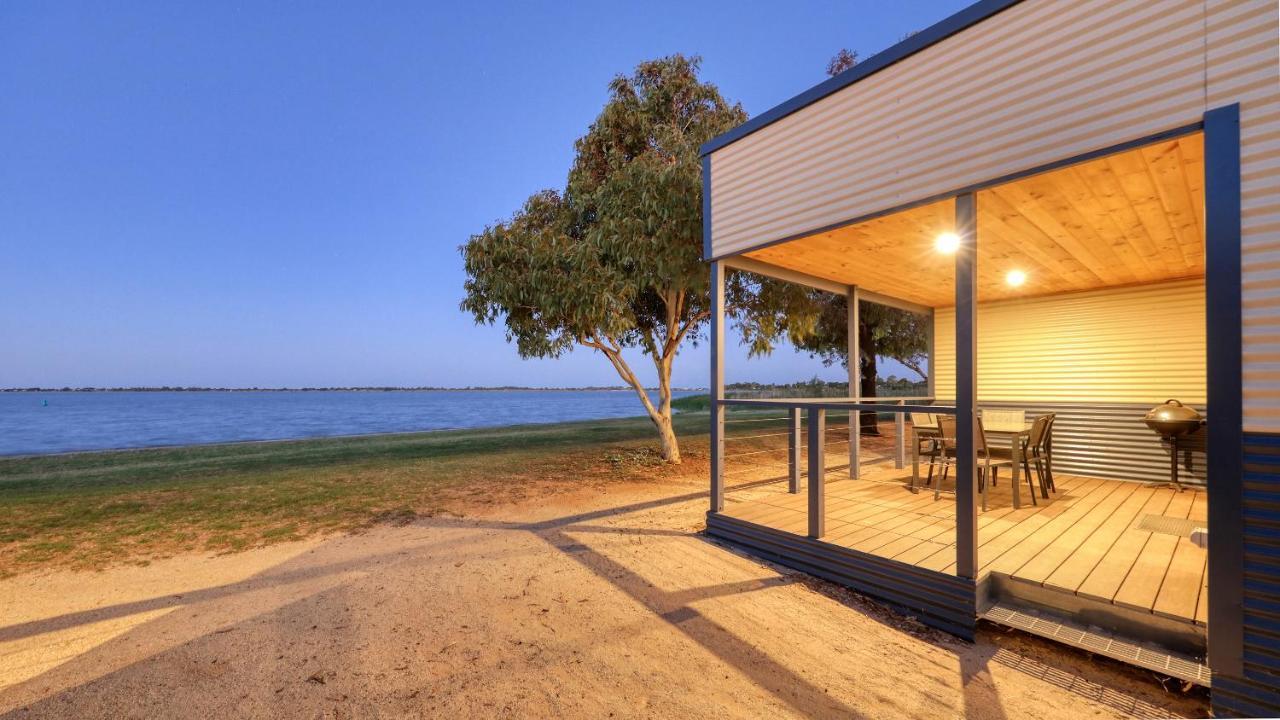 Lake Boga Caravan Park Bagian luar foto