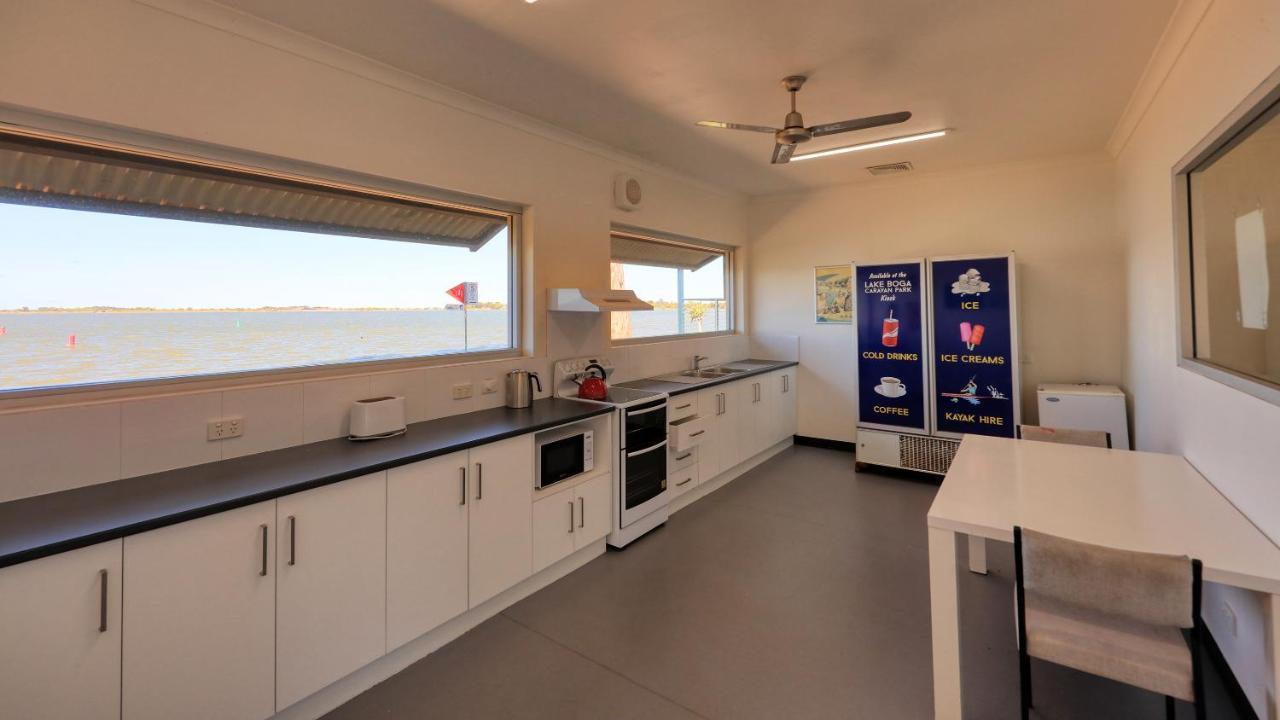Lake Boga Caravan Park Bagian luar foto