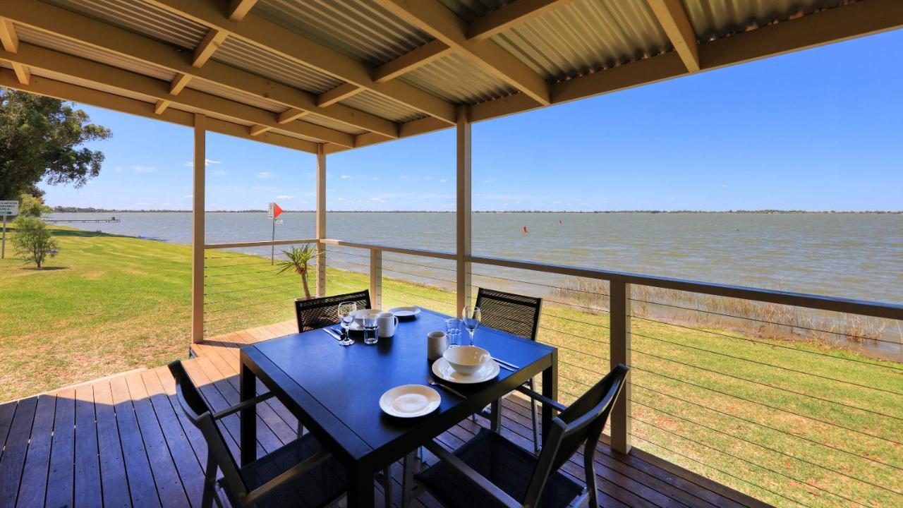 Lake Boga Caravan Park Bagian luar foto
