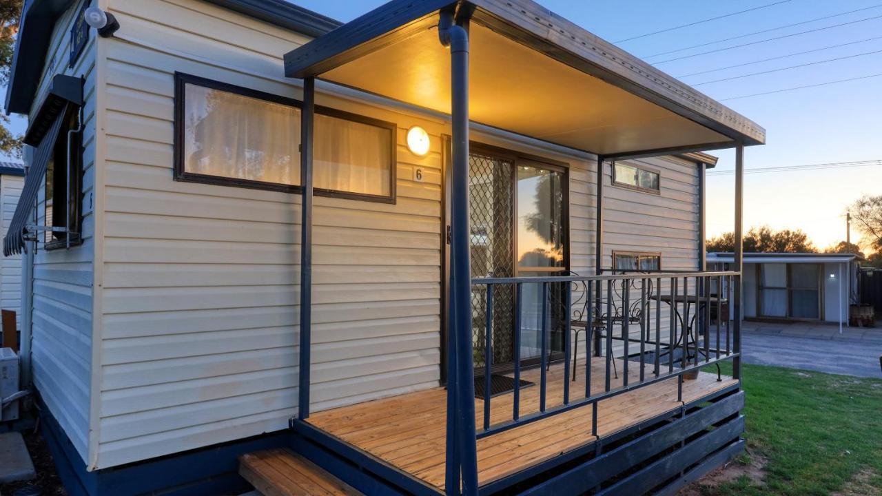 Lake Boga Caravan Park Bagian luar foto