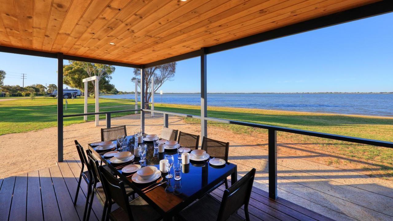 Lake Boga Caravan Park Bagian luar foto