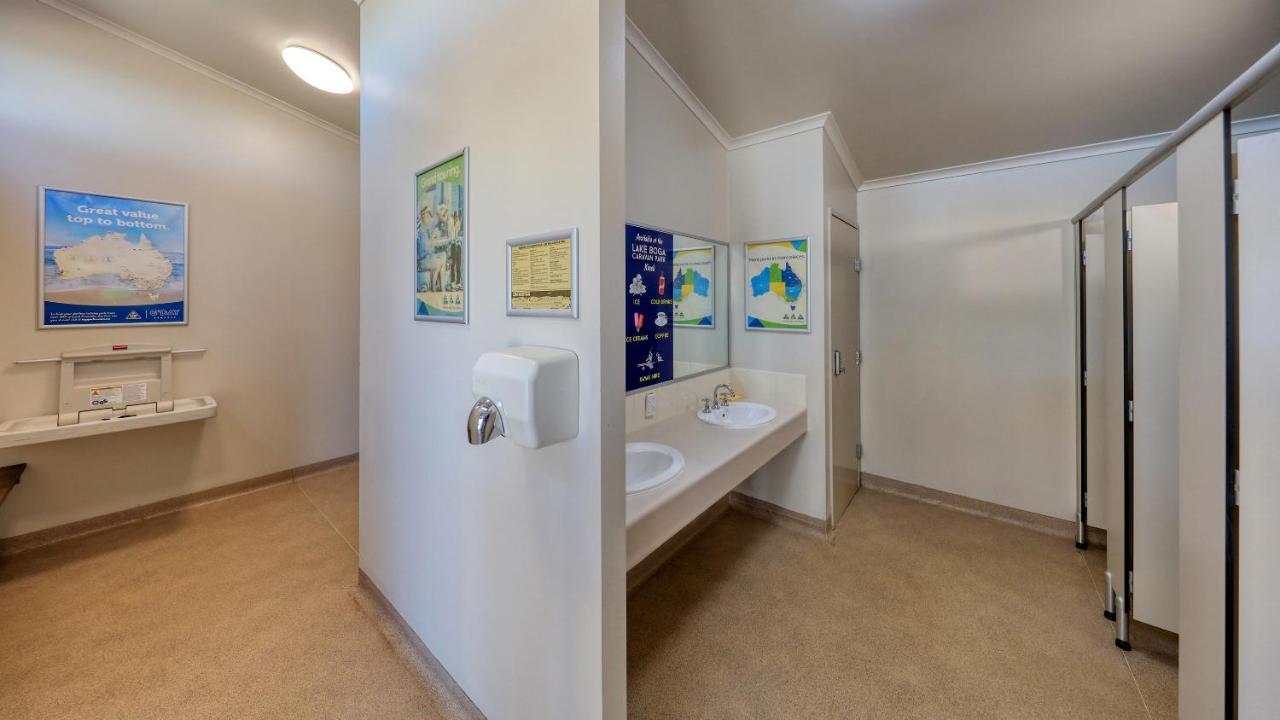 Lake Boga Caravan Park Bagian luar foto