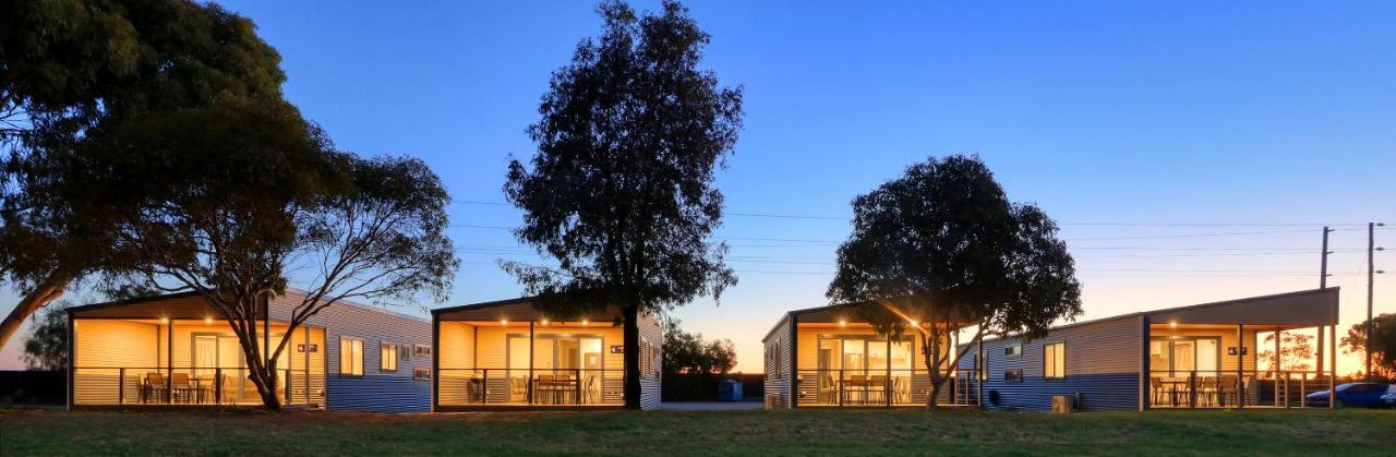 Lake Boga Caravan Park Bagian luar foto