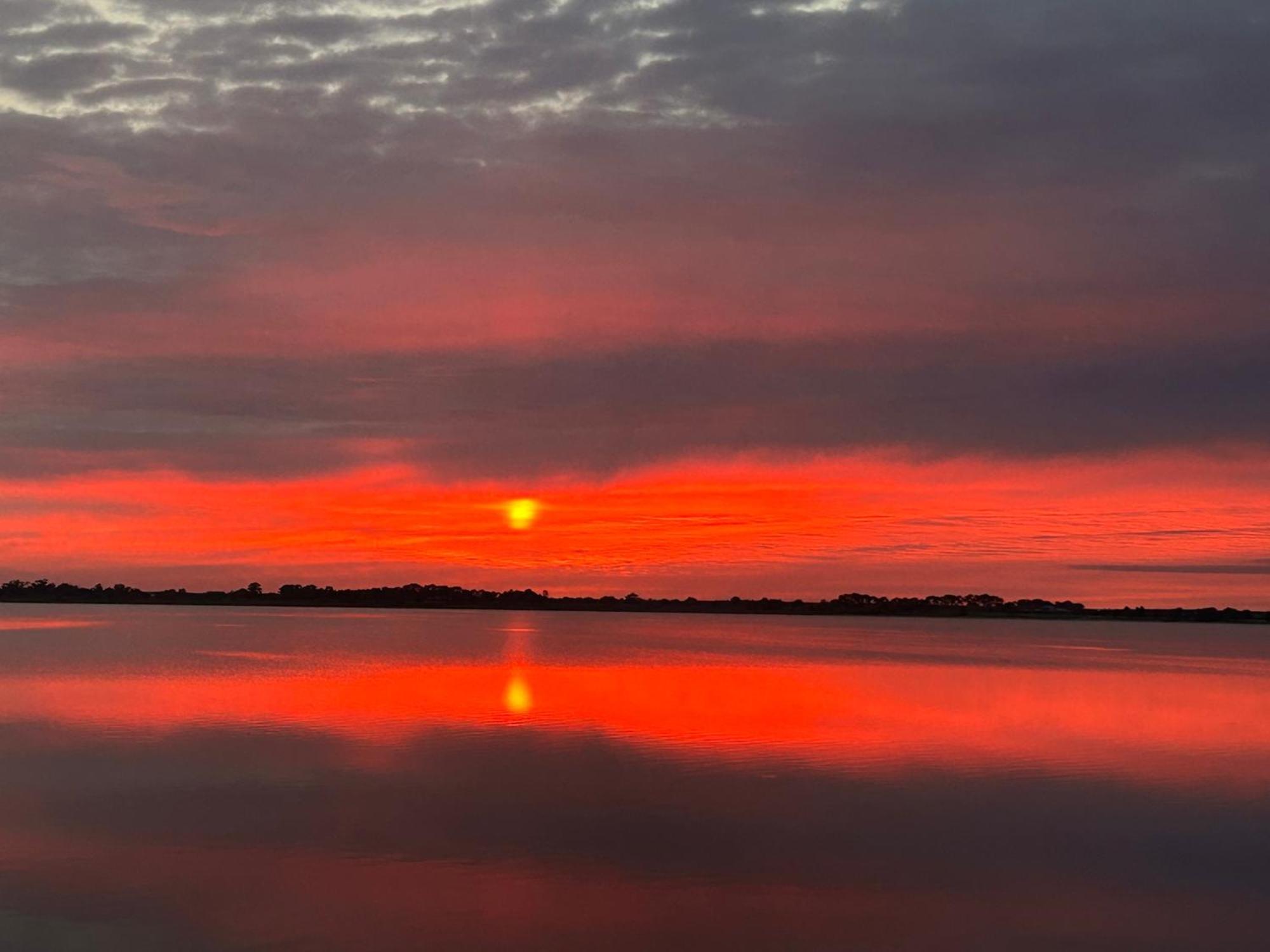 Lake Boga Caravan Park Bagian luar foto