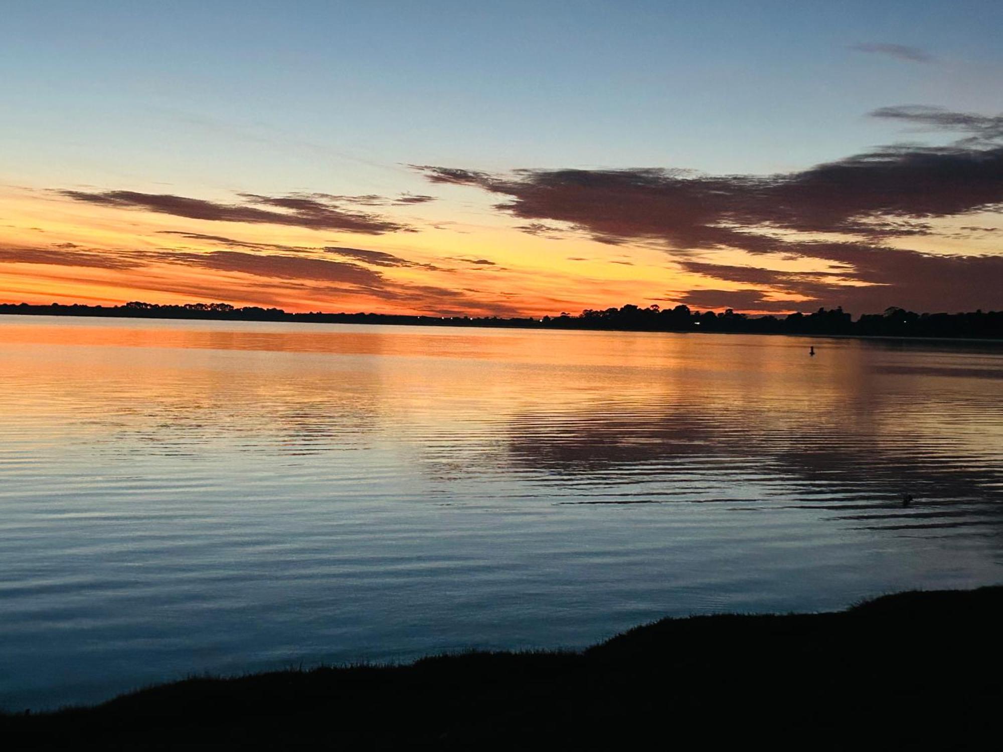 Lake Boga Caravan Park Bagian luar foto