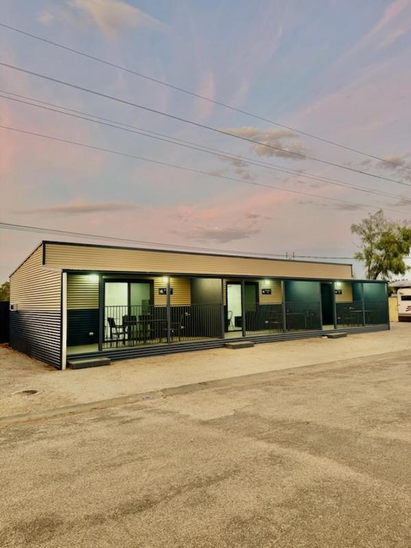 Lake Boga Caravan Park Bagian luar foto