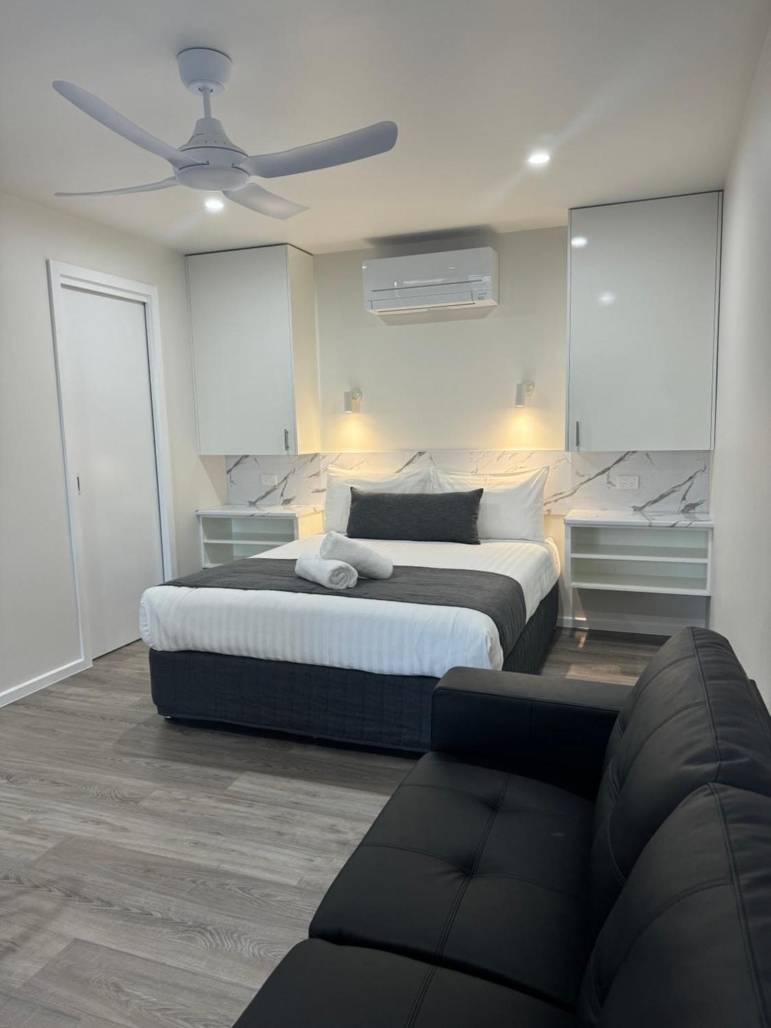 Lake Boga Caravan Park Bagian luar foto